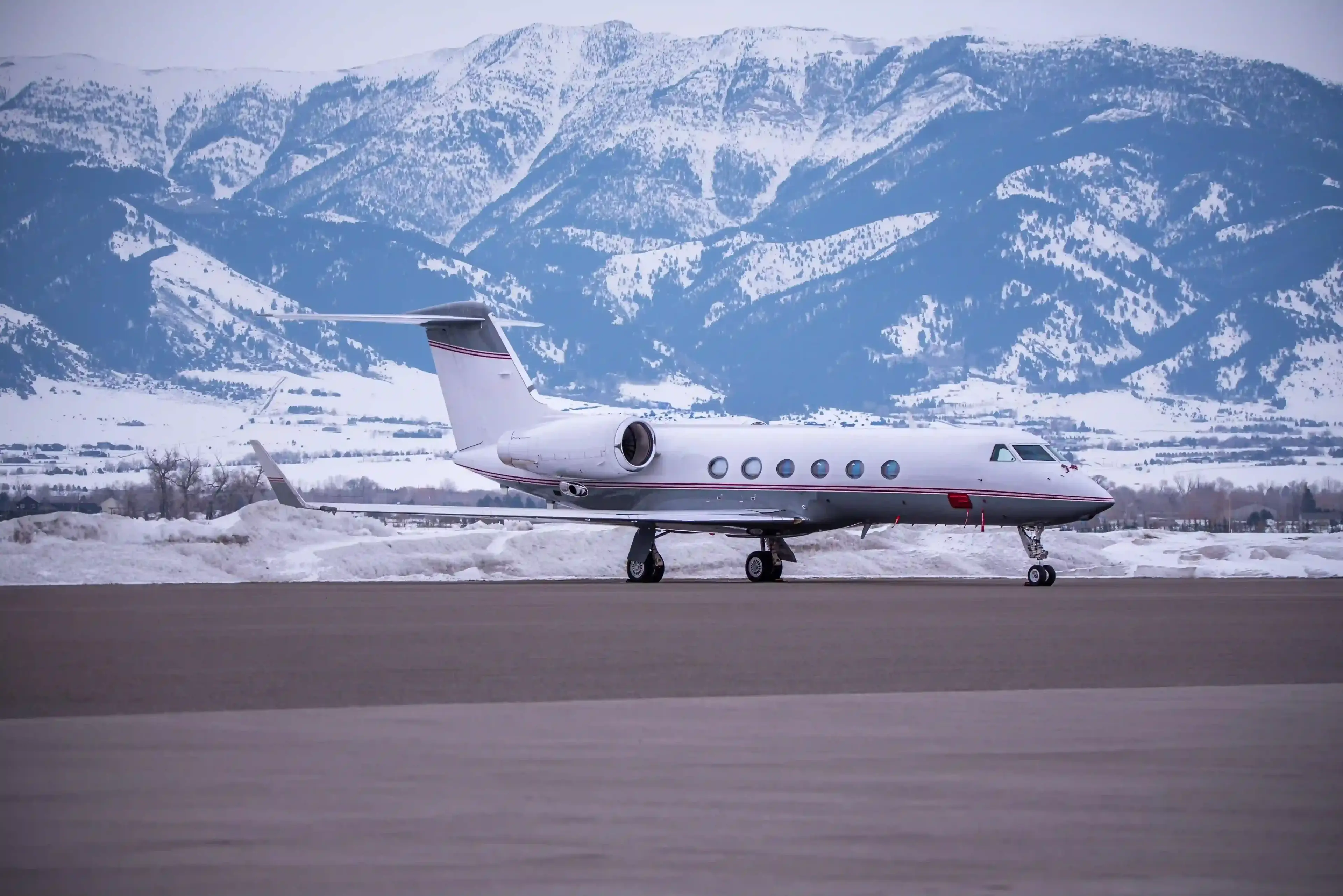 Aircraft on the ramp at Bozeman Yellowstone International Airport