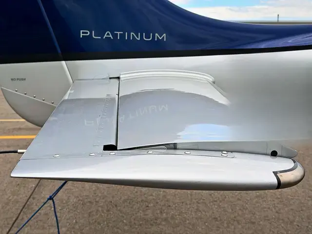 Cirrus SR22T GTS Platinum detailed by Pristine Jets, photo 21 of 40
