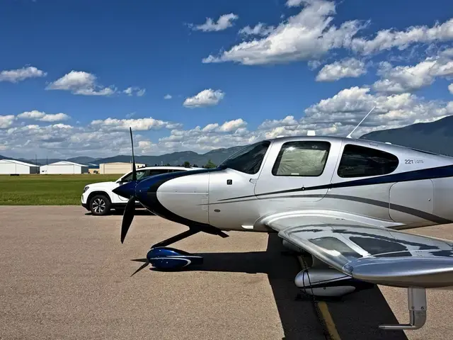 Cirrus SR22T GTS Platinum detailed by Pristine Jets, photo 24 of 40