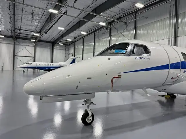 Embraer Phenom 300 detailed by Pristine Jets, photo 5 of 43