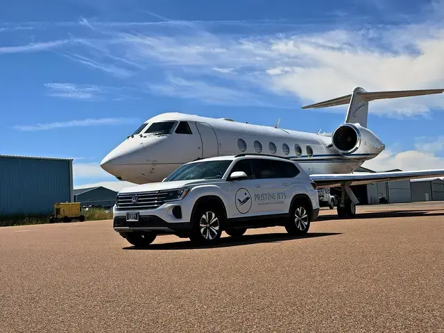 Gulfstream GIV detailed by Pristine Jets, photo 12 of 51